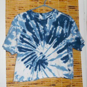 Circle Clothing Blue Tie-Dye Crop Top T-Shirt *Size: M